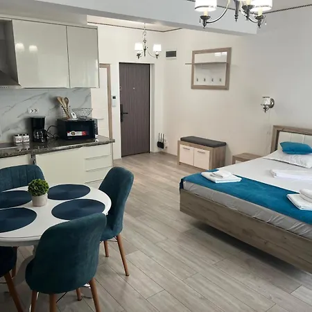 Апартаменты 406 B2 Almar Luxury Residence-renting & Free Pool Нэводари